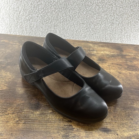 Dream Paris Shoes - Women's Black Leather Mary Janes 90s Y2K Whimsigoth Style Size 8 EU 39